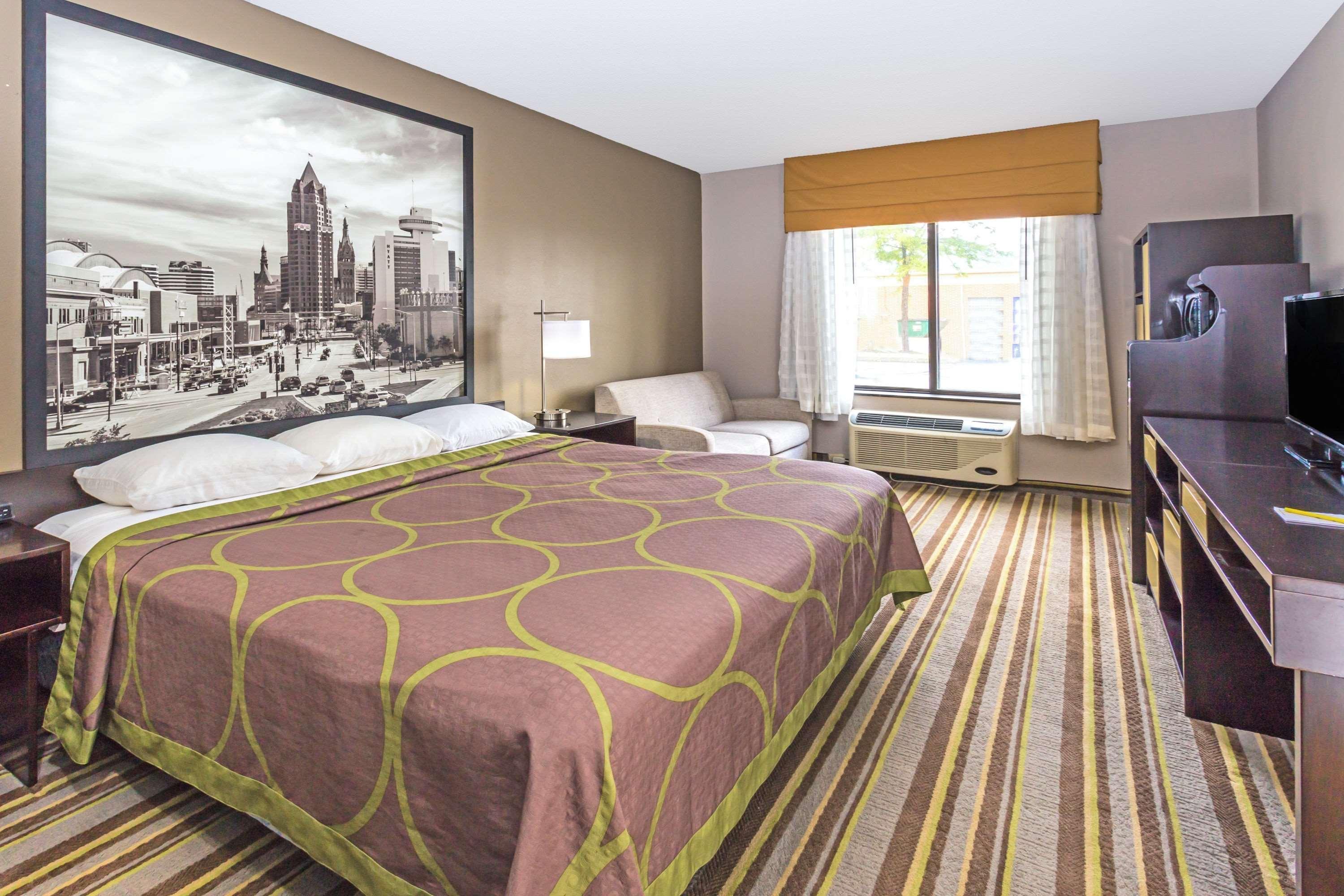 Delavan Inn And Suites Zewnętrze zdjęcie